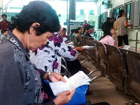 [-][-]Từ[-]1-6:[-]Đi[-]khám[-]không[-]cần[-]đem[-]thẻ[-]BHYT?